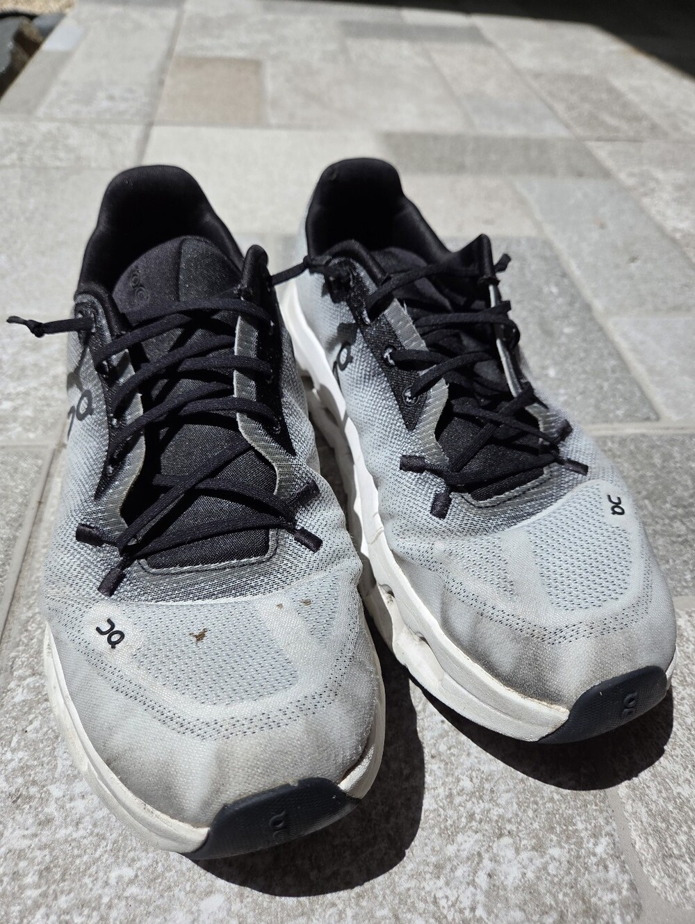 On Running Cloudtilt Men's Size 9.5 Ice Black Used with Box
